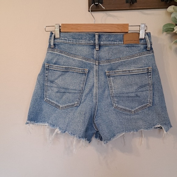 American Eagle 90s Boyfriend High Rise Shorts Size W 27 - Picture 2 of 9